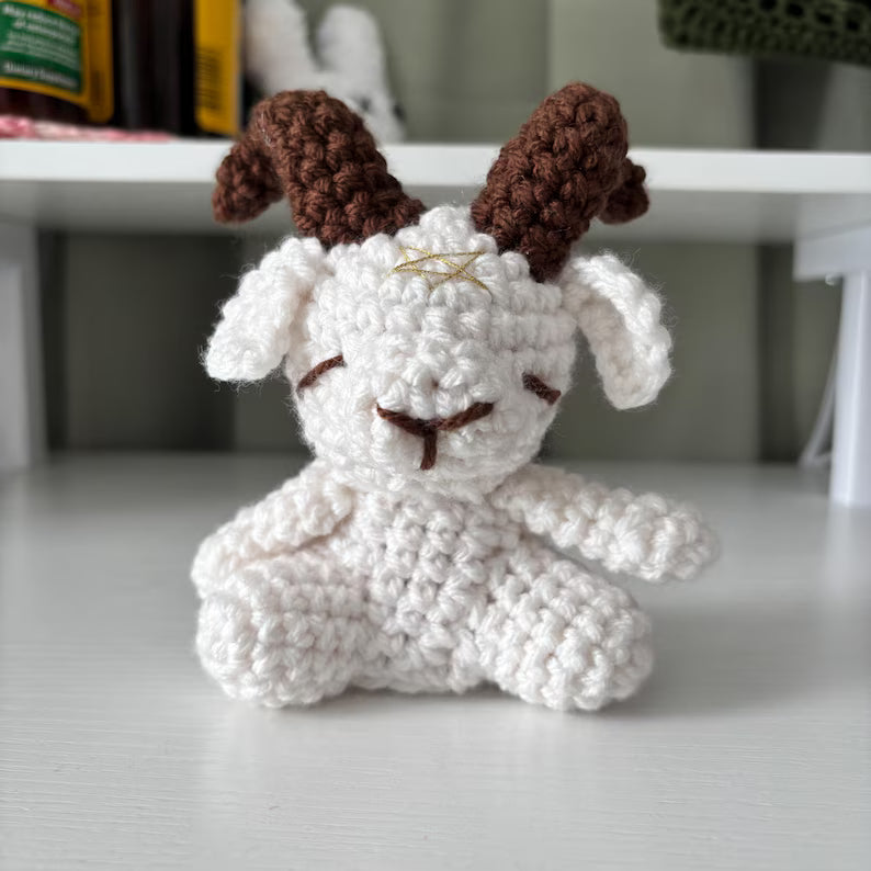 Crochet Pattern – Sitting Baphomet Devil Goat Plushie – PDF Amigurumi Tutorial